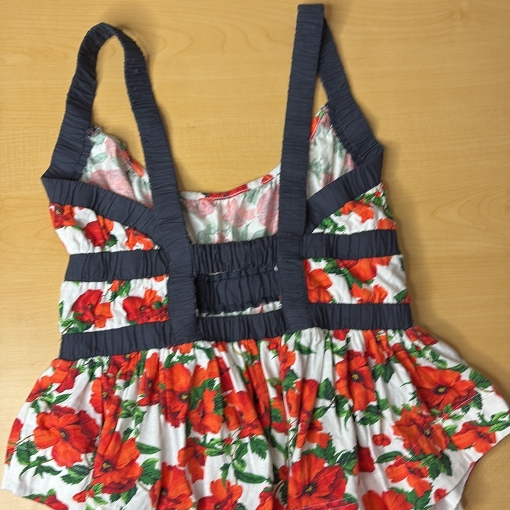 ⭐️ Mauve Red and Green Floral tank top- size XS - Picture 3 of 7